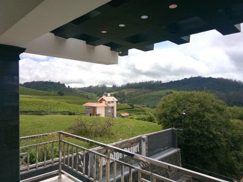 Skyblue Resort Udagamandalam Exterior foto