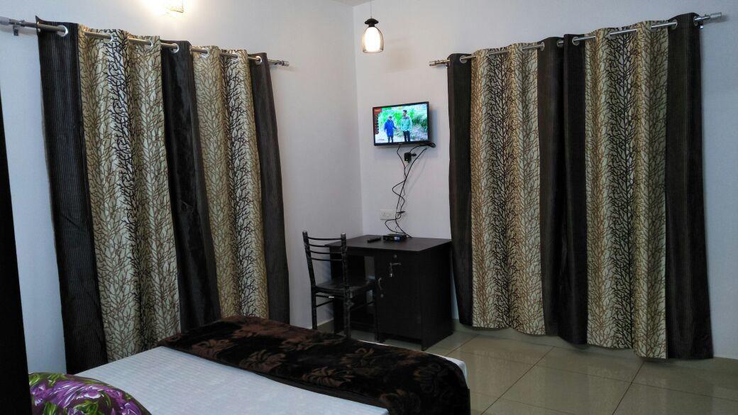 Skyblue Resort Udagamandalam Exterior foto